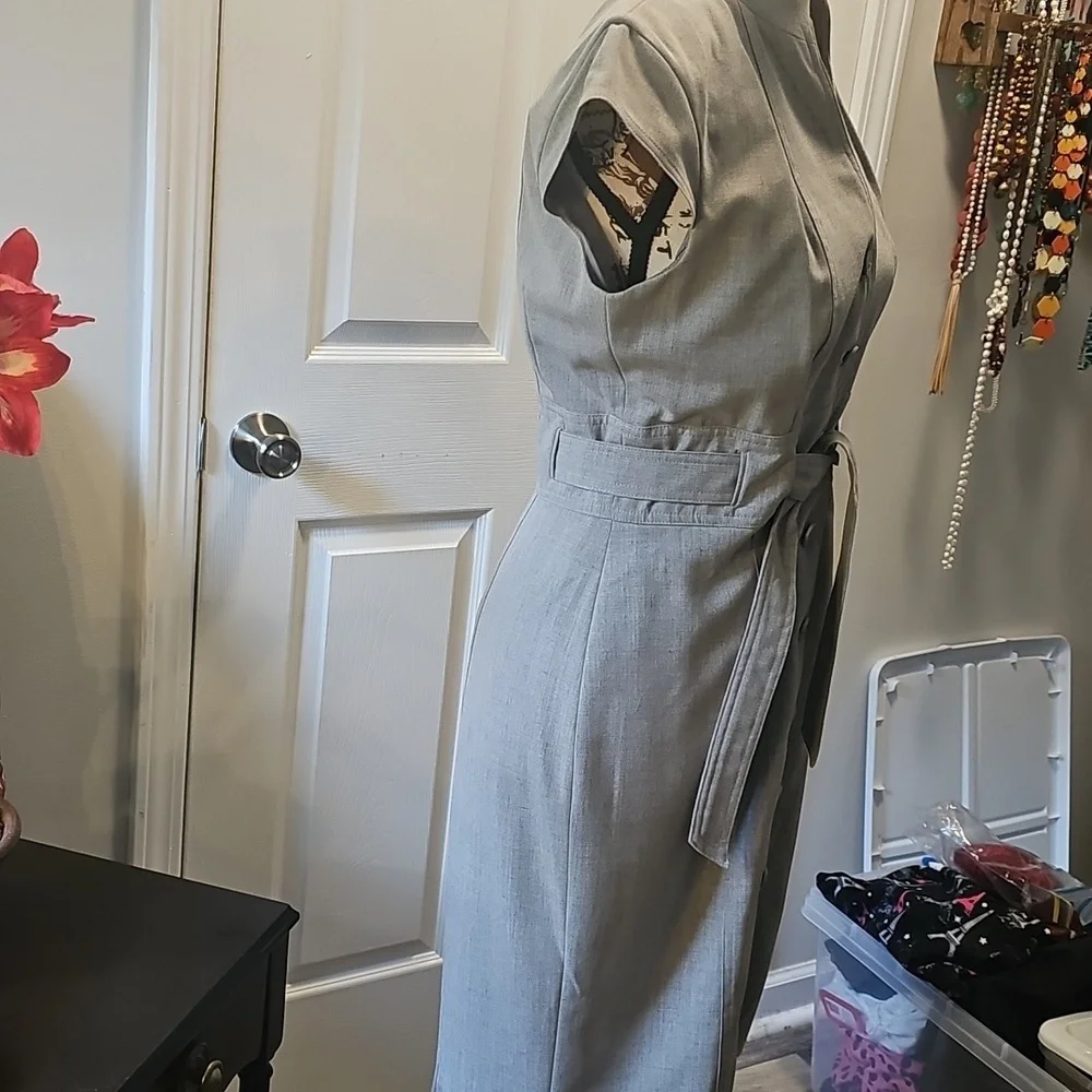 Calvin Klein Claassic Dress, Cap Sleeve, Belted, Gray. Women's, Size 4P - Picture 2 of 13